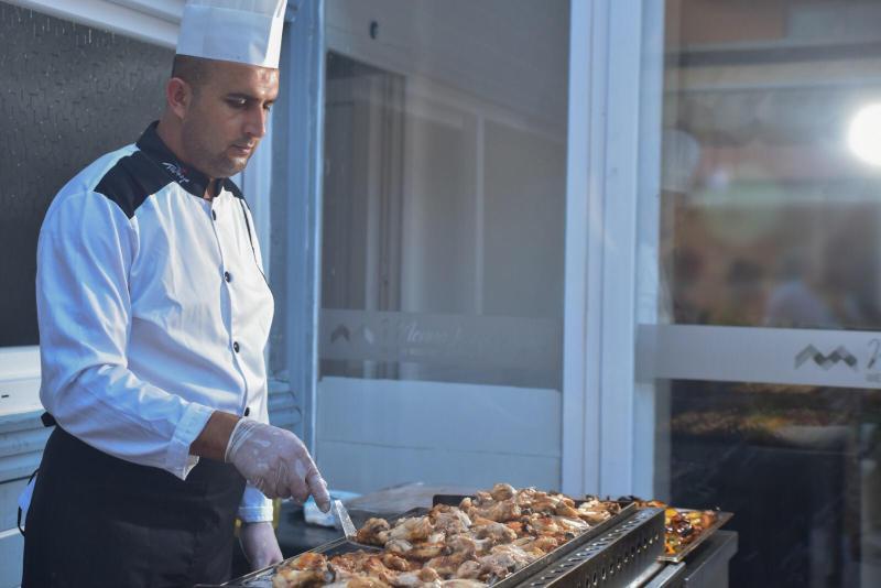גוינוק Asel Hotel מראה חיצוני תמונה